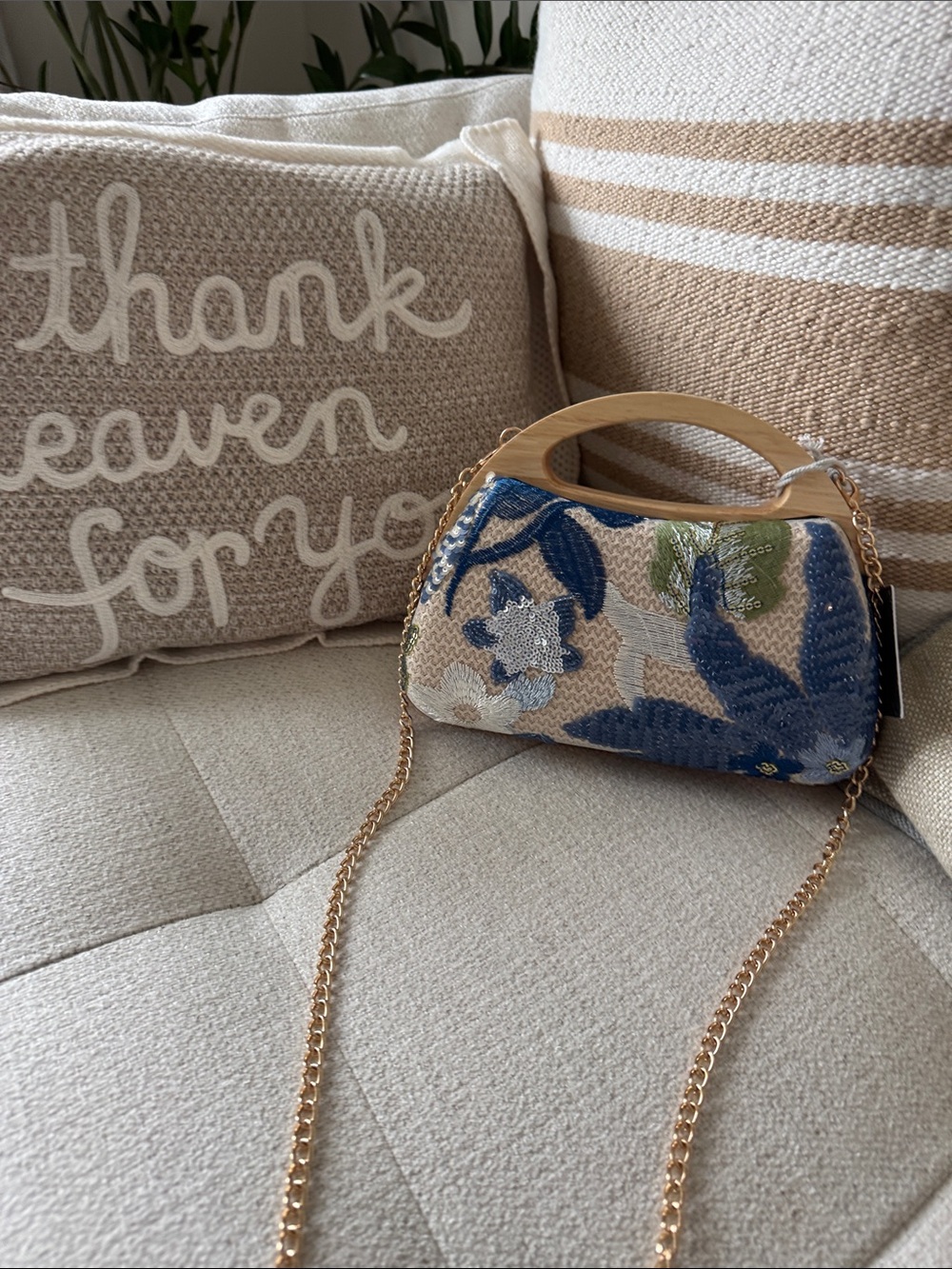 The Haute Hippie perfect wedding season bag (with a removable rose gold chain)